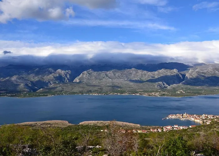 Διαμέρισμα In Near Paklenica Park Starigrad Paklenica